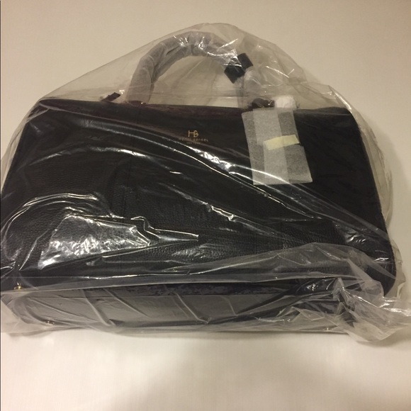 Rare Henri Bendel NWT Overnight Bag - Picture 2 of 5